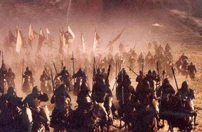 古代打仗时为什么有人敢站在前排,明知前排必死为何士兵争着站前排