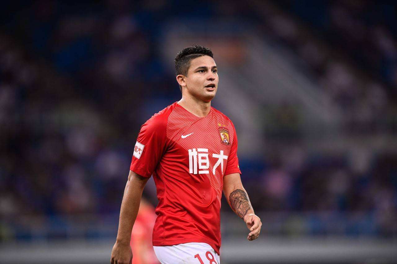 8400万！国足年薪第一人，足协主席点名表扬，网友：这也靠归化？