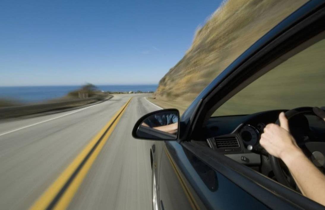 新手开车上高速技巧视频,雨天新手上高速驾驶技巧