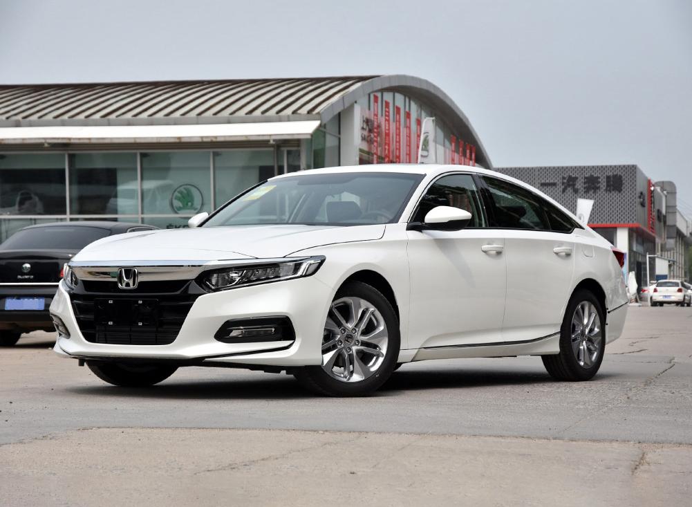 本田凌派车长近4米8，一箱油可跑近1000公里，号称“小雅阁”