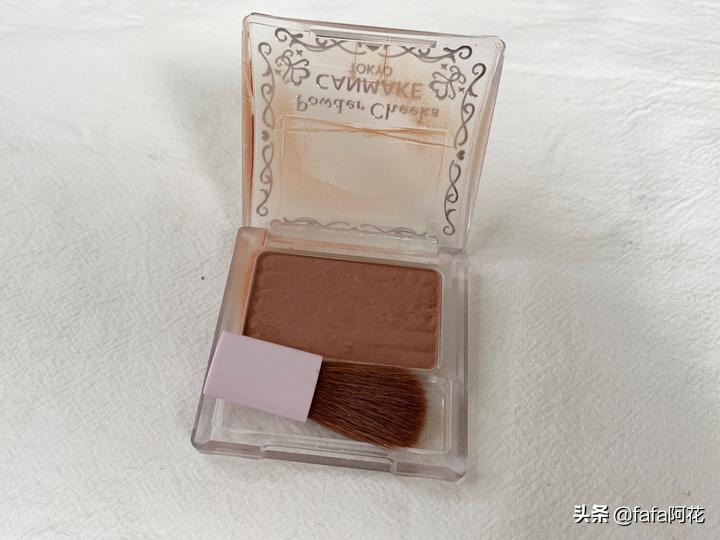 好用不贵的美妆单品,美妆博主有多少化妆品