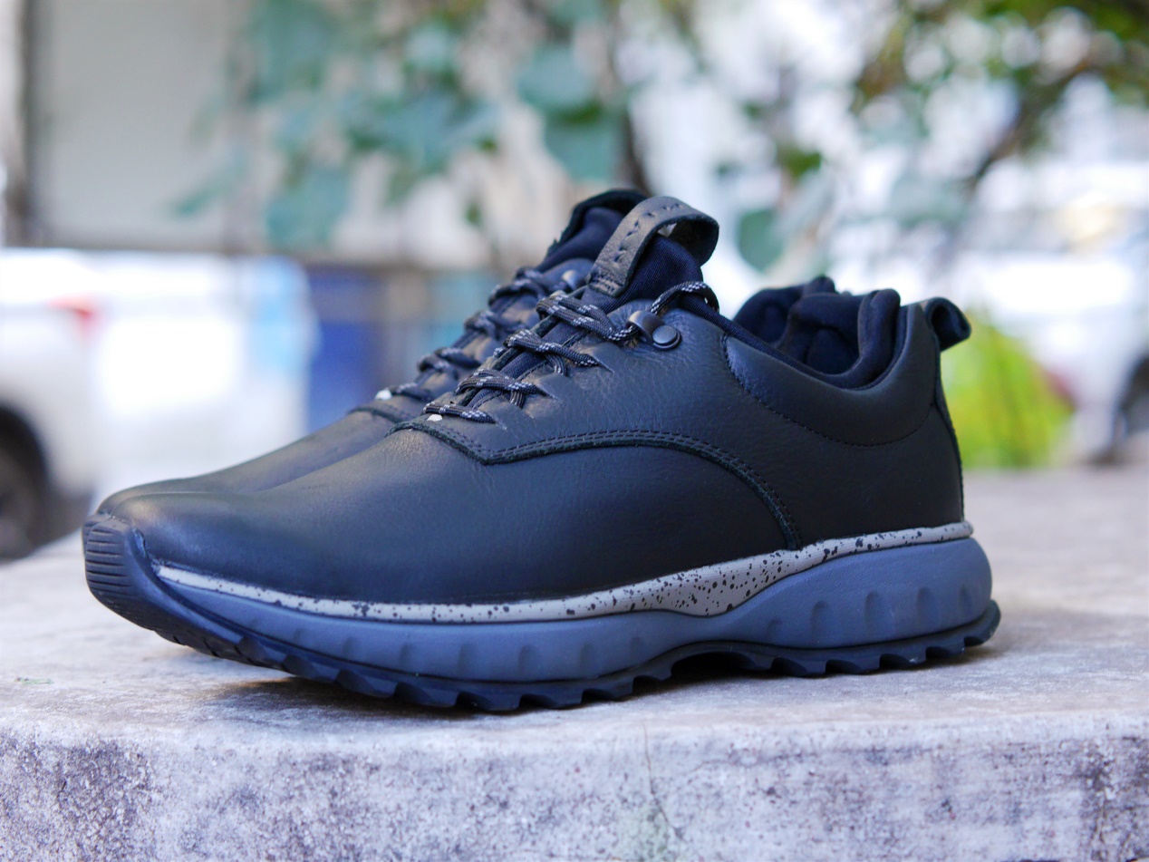 小米入侵皮鞋市场,商场实体店几千元的真皮皮鞋它只卖369