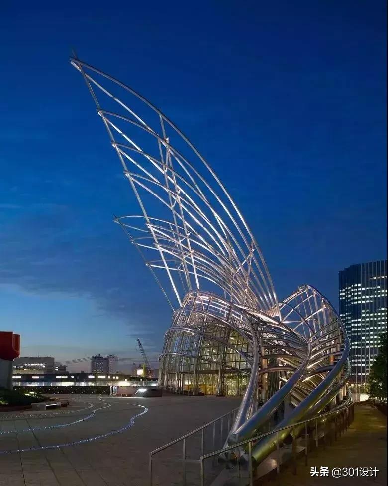 涓栫晫钁楀悕寤虹瓚澶у笀,鑷存暚澶у笀杩堝皵鏂埓缁存柉