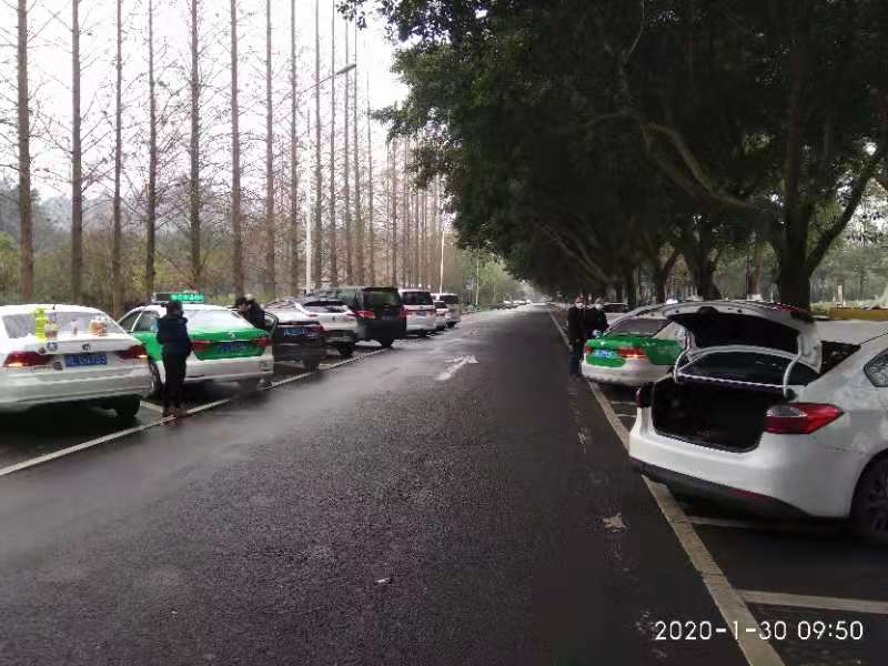 车轮上的防疫战：24小时，乐山滴滴师傅建立起车辆免费消毒站点