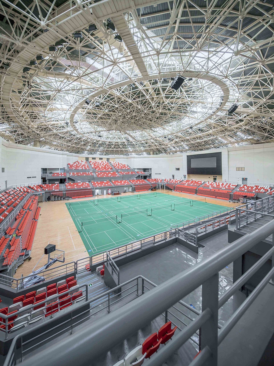 映山独玉苍，滨水双杜鹃--浙江苍南体育中心