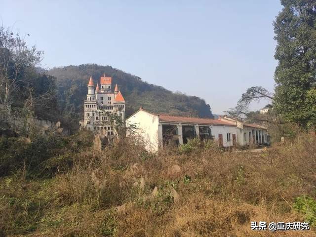 探秘荒废的城堡,探秘废弃堡垒