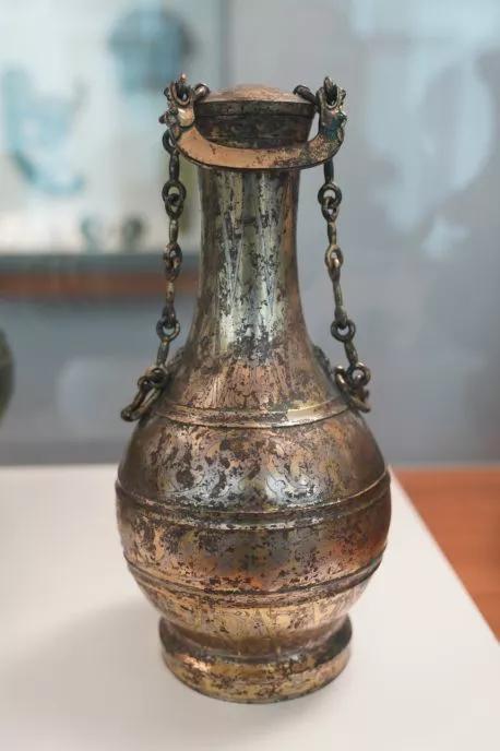 法国博物馆里有中国瓷器,法国卢浮宫博物馆中国文物多少