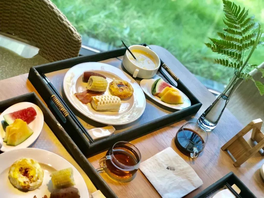 莫干山网红儿童旋转滑梯民宿,莫干山新晋森林亲子民宿无边泳池