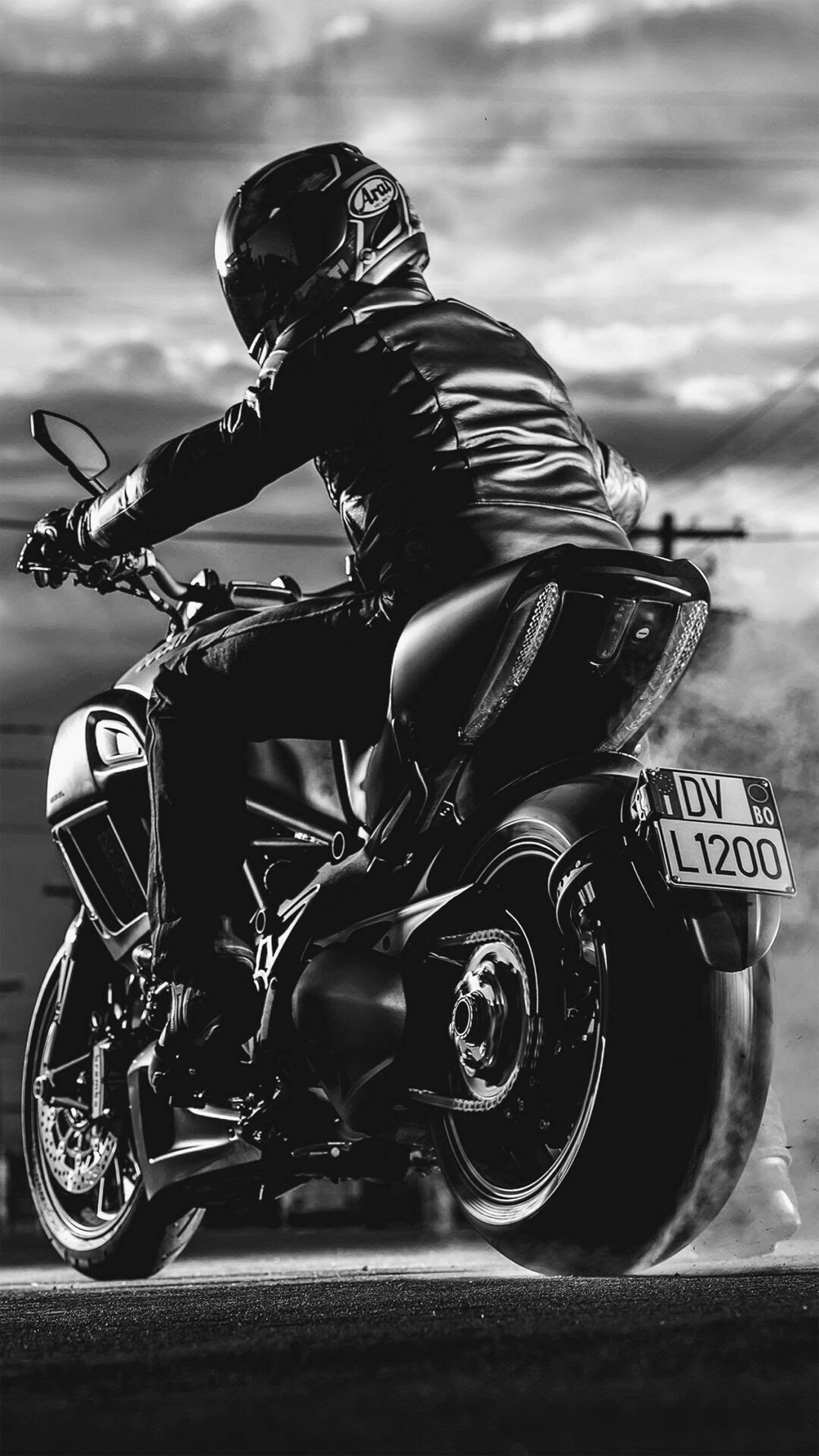 经典黑白系列手机壁纸！非常适合做手机壁纸！感觉收藏一下吧！