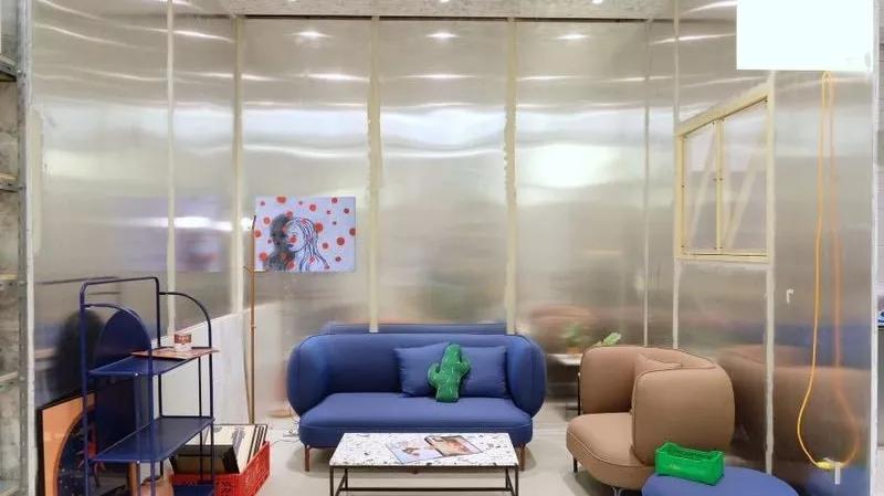 prada跟nike联名海报,pradanike合作款