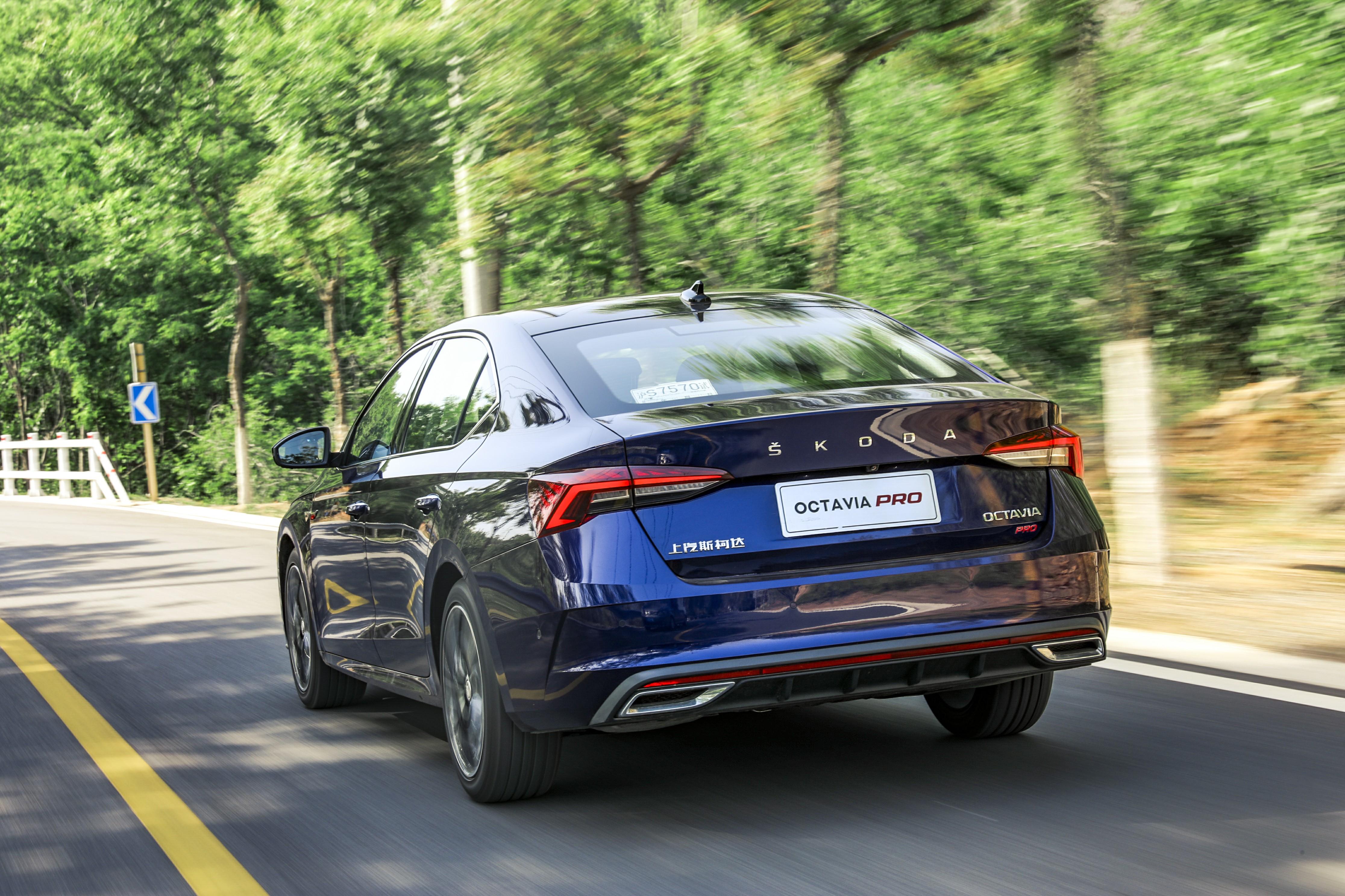 斯柯达明锐1.6和速腾发动机一样吗,斯柯达新明锐和速腾对比