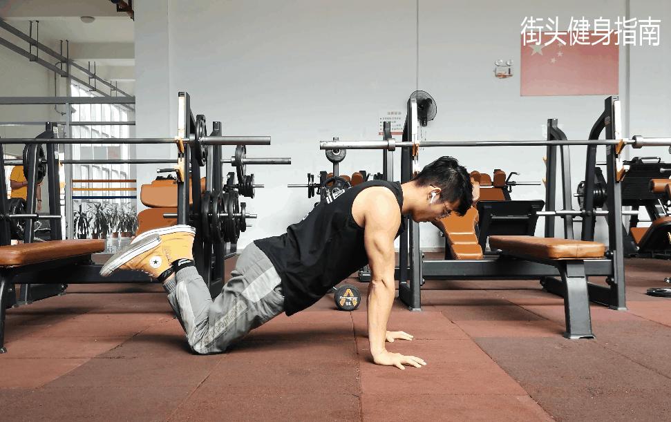 不会做俯卧撑的怎么练,俯卧撑做不了10个怎么练胸肌