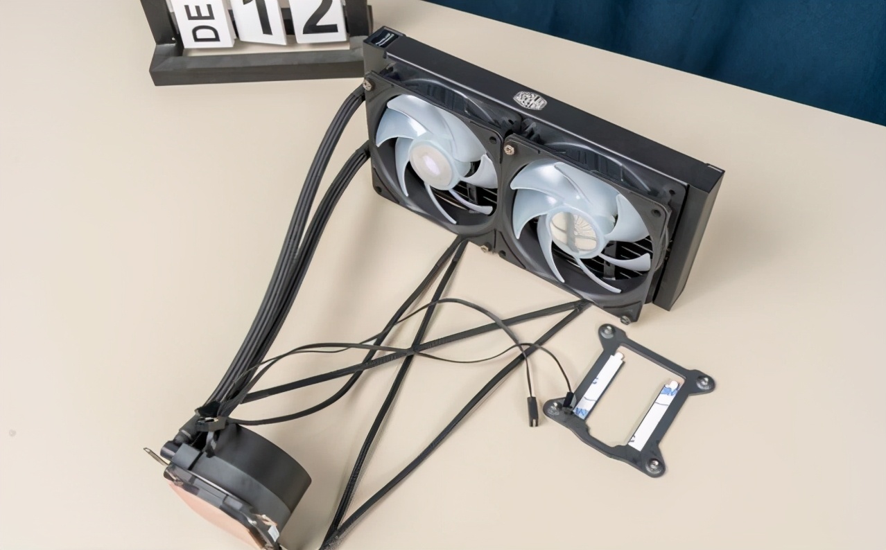 一体水冷主机和分体水冷主机区别,水冷主机好和普通的有什么区别