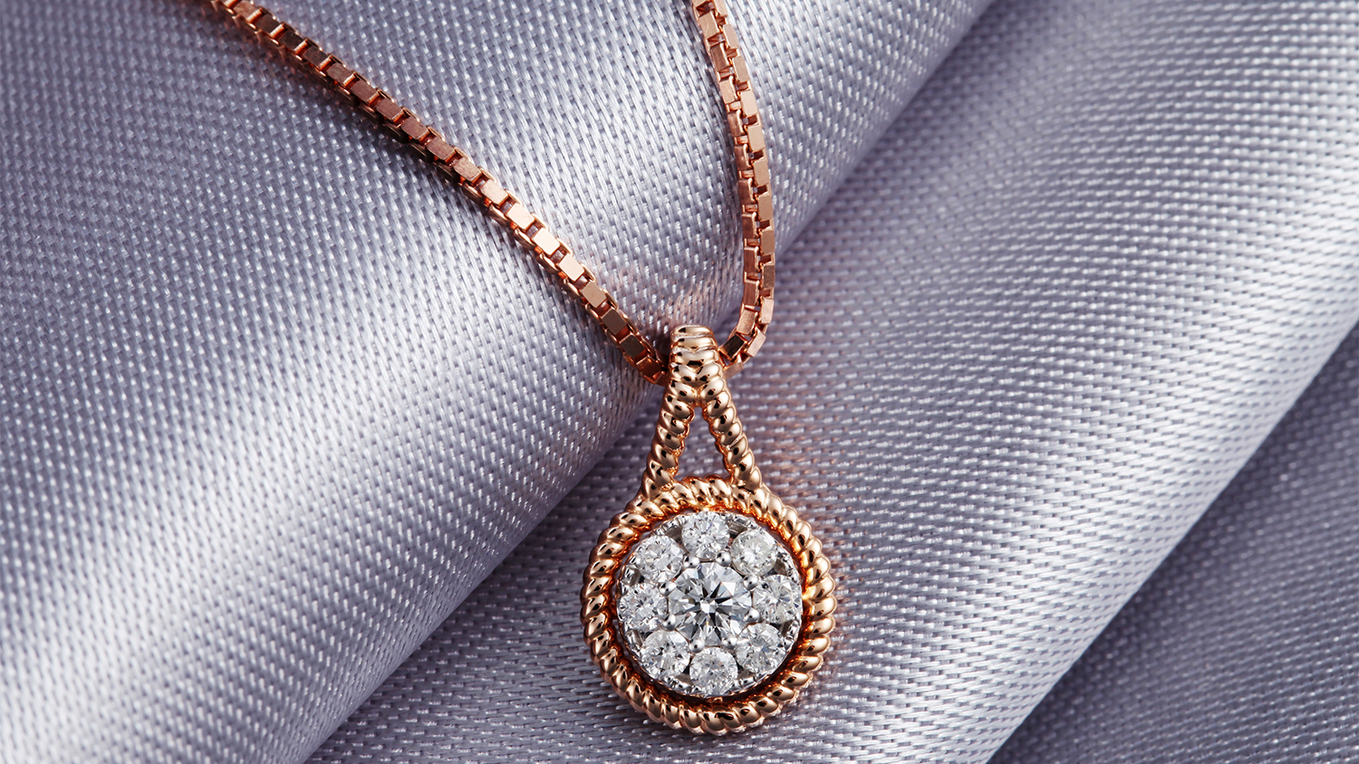 18k金饰品的含金量是多少,18k金变色了怎么补救