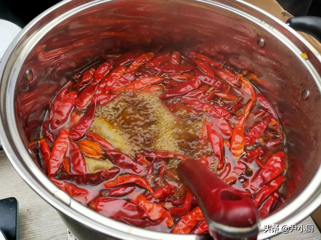 川卤辣卤制作流程,路先生川卤现捞秘制卤料配方