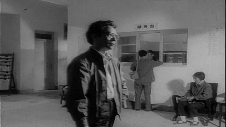 票价三毛钱、却拿下过亿票房，这个四十年前神片现在真拍不出来了