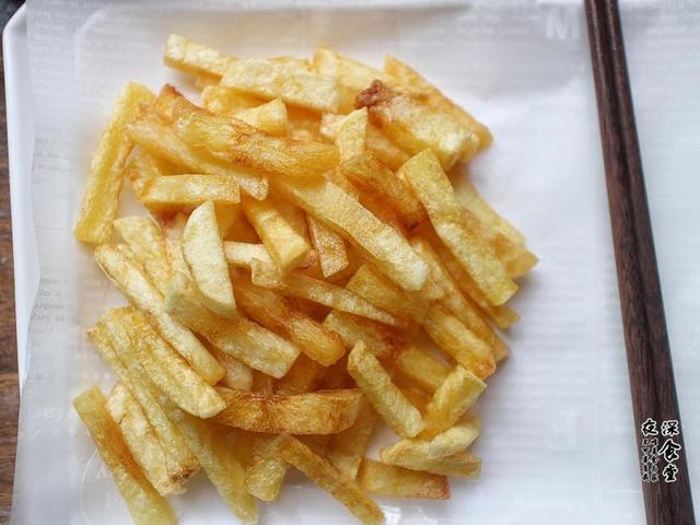 教你在家做薯条成本不到3块钱,自制低温酥脆薯条
