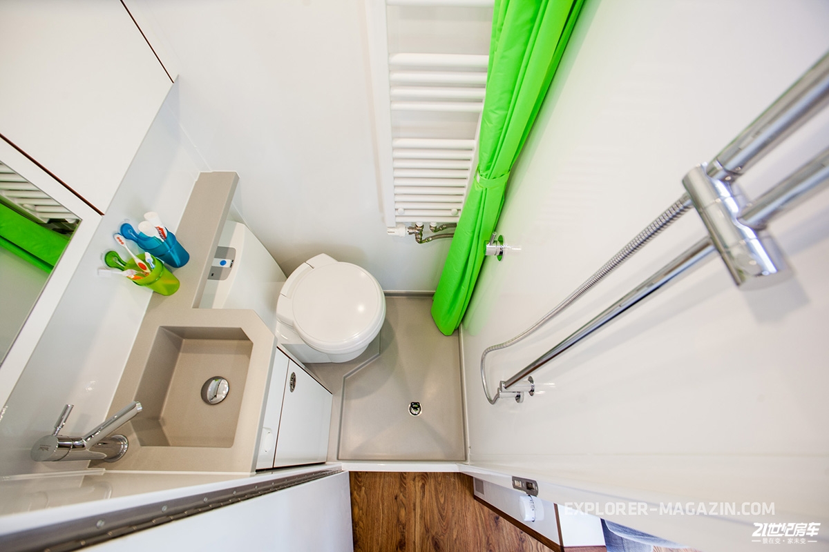 布雷诺奇霸天虎！全时四驱前后差速锁，硬汉都喜欢的房车