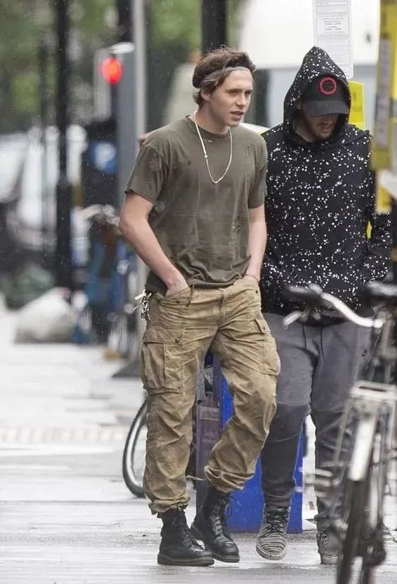 贝克汉姆的三个儿子哪个最有出息,贝克汉姆三个儿子颜值