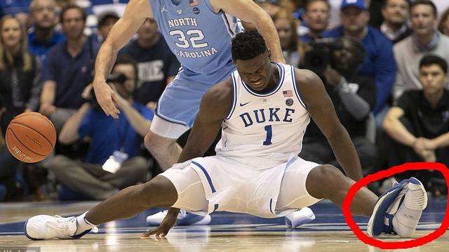 周琦耐克战靴,耐克篮球鞋被踩爆