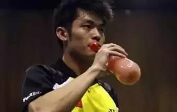 打完篮球后口干舌燥,晚上打完球吃什么比较适合