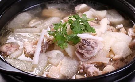 三月机票特价旅游地,3月份从成都出发机票白菜价