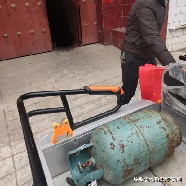 集中代购、送货上门，洛阳这个村村干部当“代购”