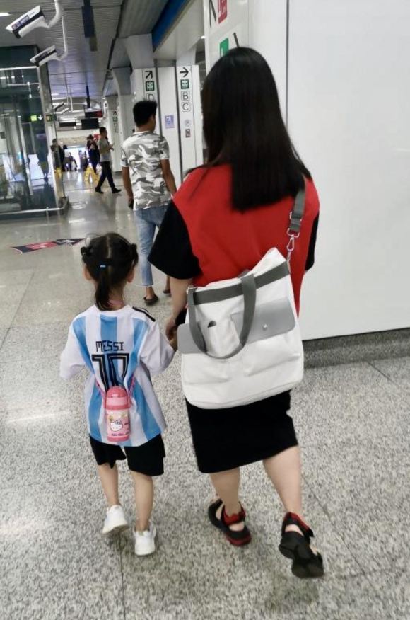 足球纳入高考成绩会怎么样,足球上了高中还有机会进职业队吗