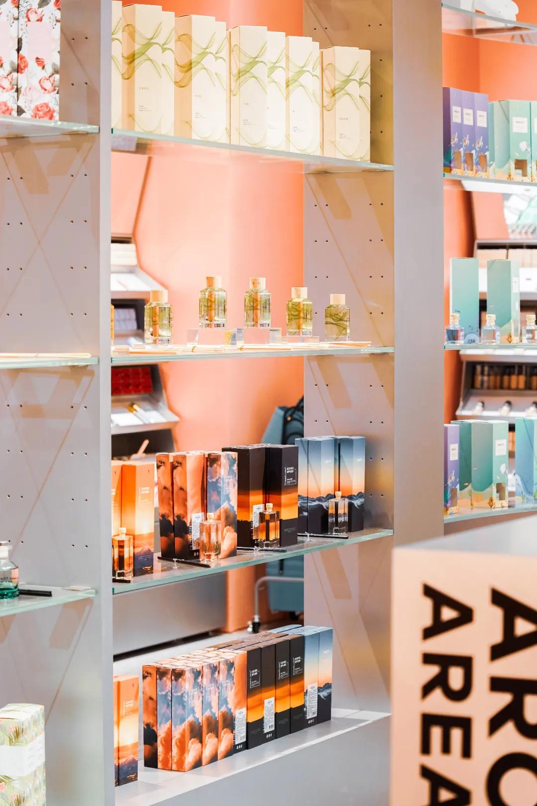 从化妆到护肤怎么过渡,从美妆到美食的逆袭