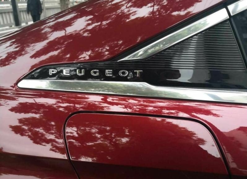 16年标致5081.8t当年落地多少钱,标致508l1.6t和1.8t哪个更值得购买