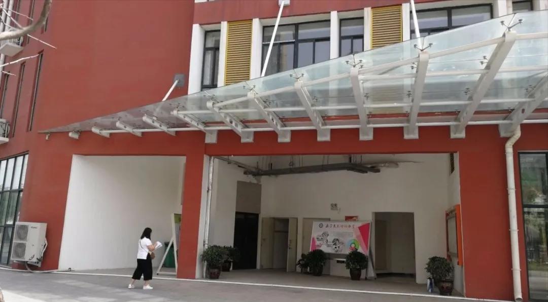 这所学校以育龙的智慧,打造育“龙”的空间