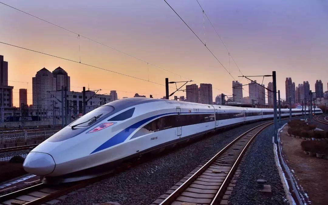 中国铁路有多牛?5大方面全球领先,西方至今无法实现反超