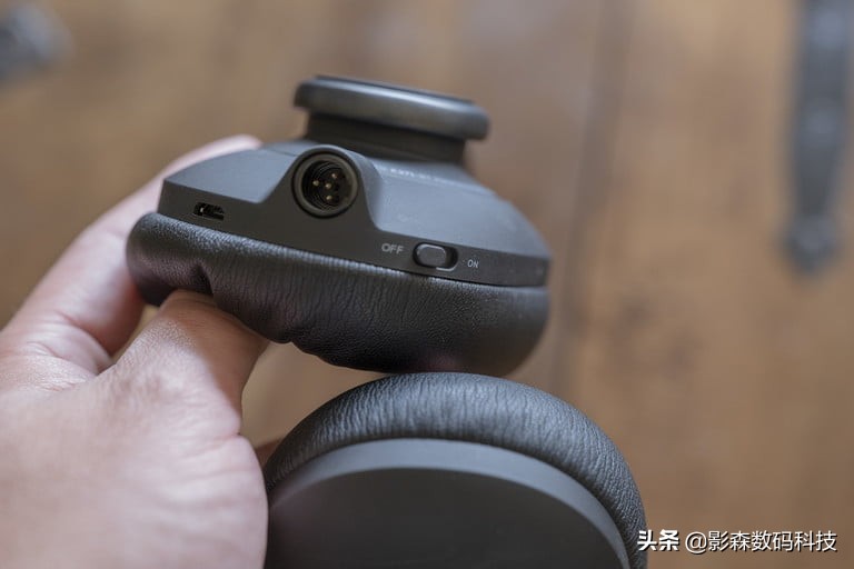 akgk371监听耳机,akgk371是蓝牙耳机吗