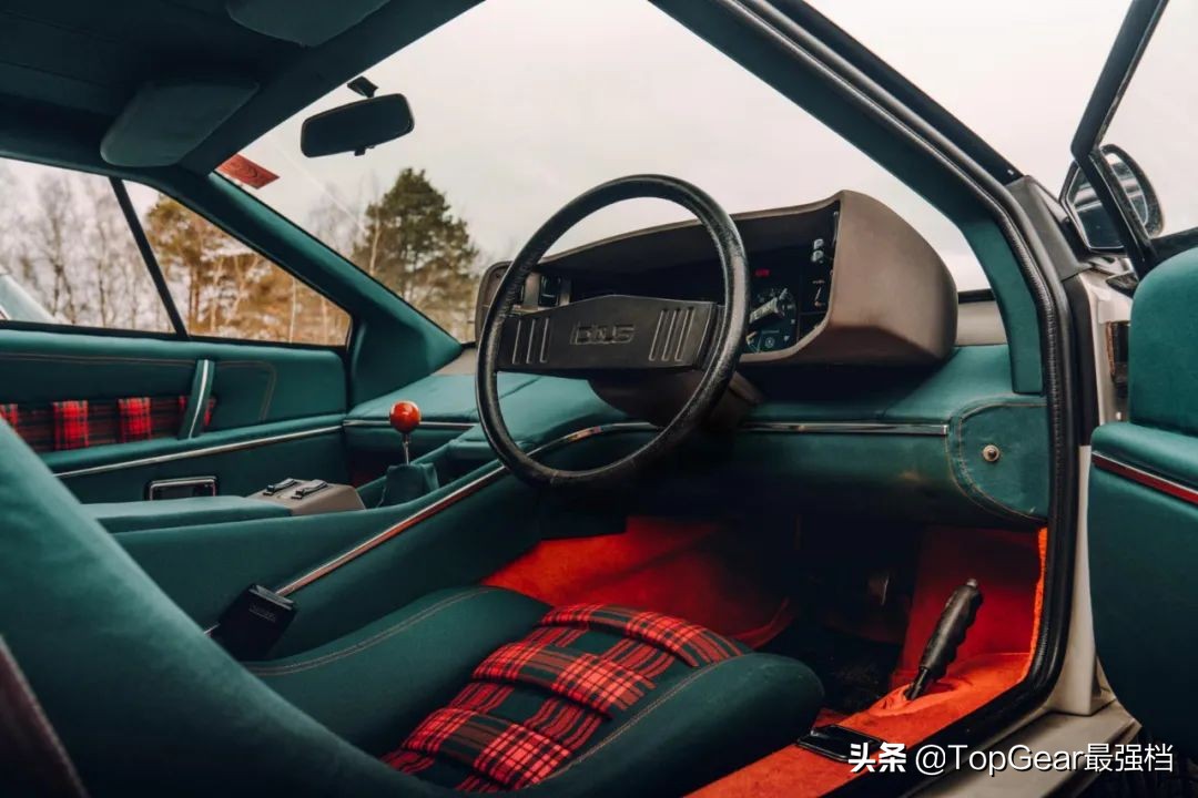 007座驾阿斯顿马丁电影片段,007座驾路特斯