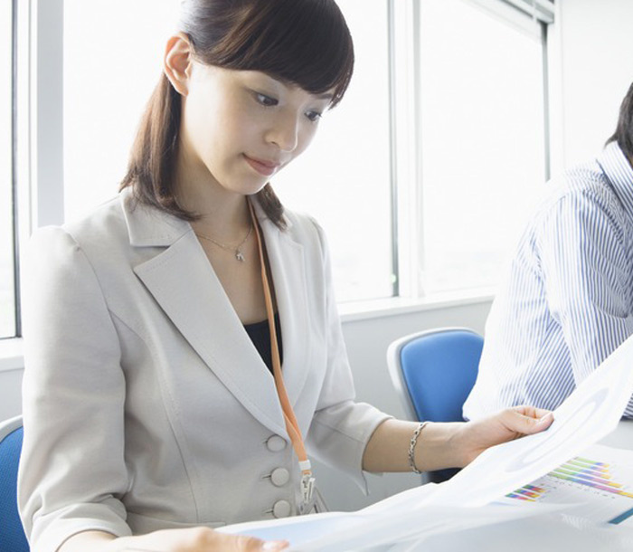 面试官字加一笔是什么,女面试官六字加一笔是什么字