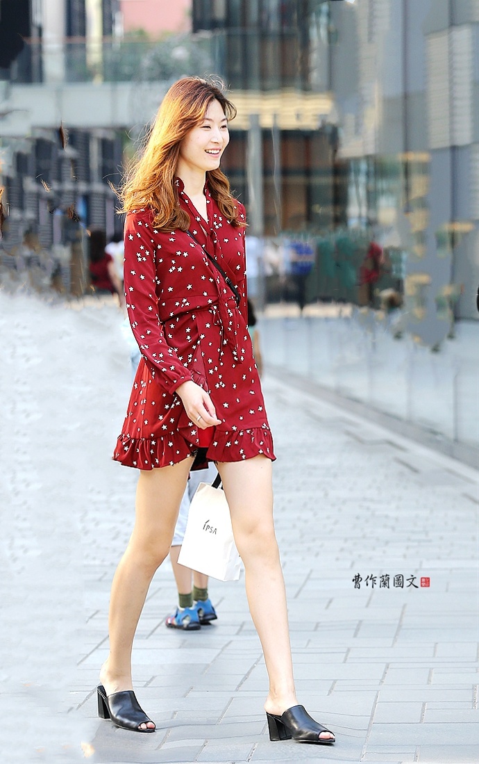 美女街拍尖头平底鞋,街拍夏季鱼嘴鞋