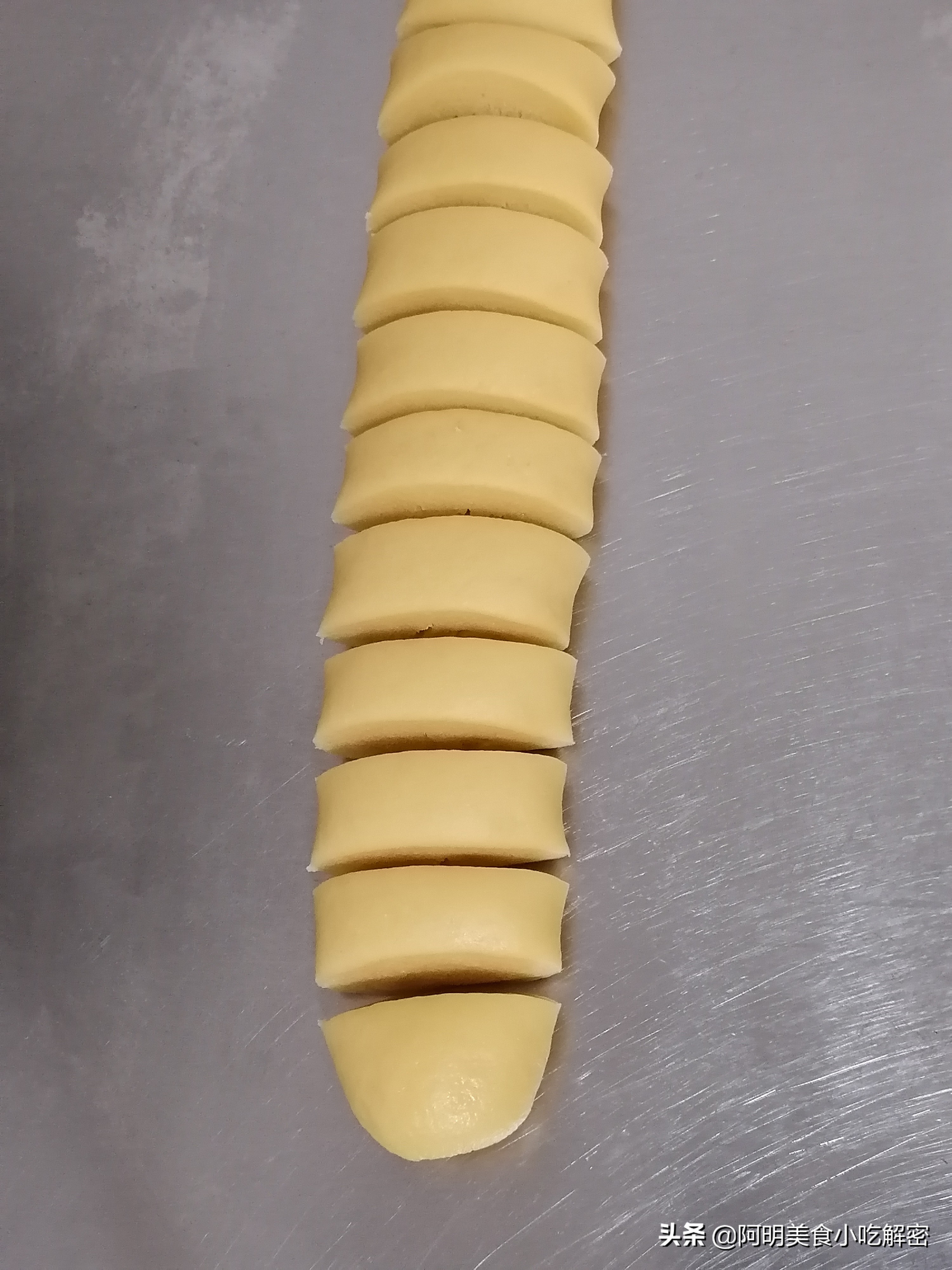 烤酥饼最简单的方法,烤酥饼最正宗的做法