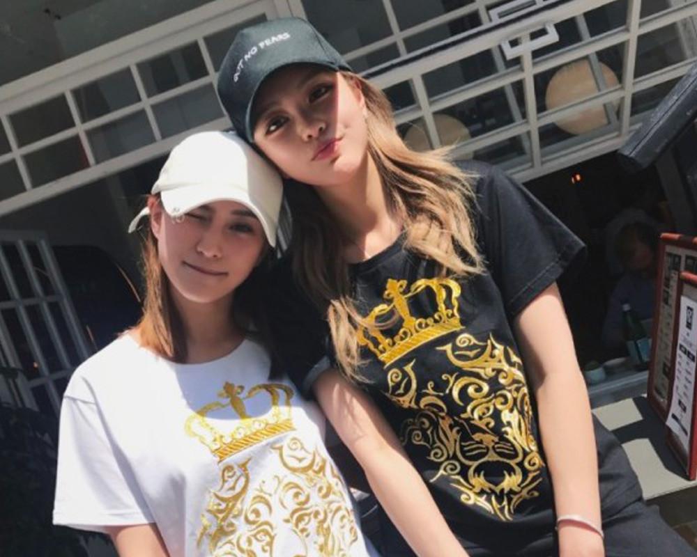 窦骁何超莲现身赌王告别式帅照,赌王何超莲窦骁赌王告别仪式