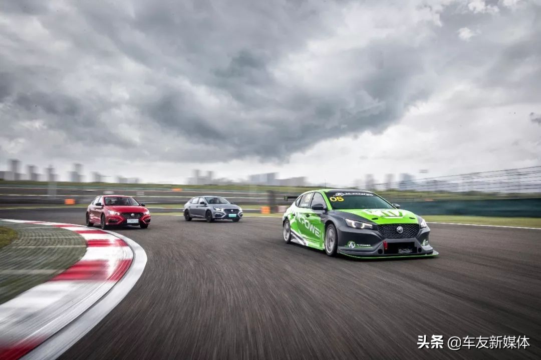 mg名爵为啥被称为屌丝车,复古英伦风格的经典名爵mg7