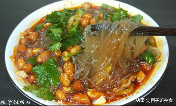 神奇的酸辣粉这样做才好吃,想吃酸辣粉自己在家两分钟搞定