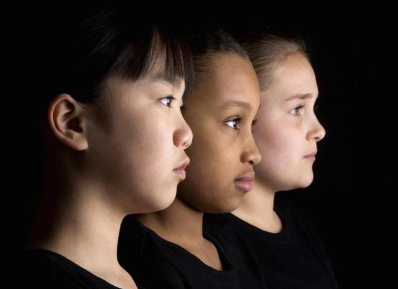 夫妻都是中国人，却生出了“黑人宝宝”，网友：是“国产”的吗