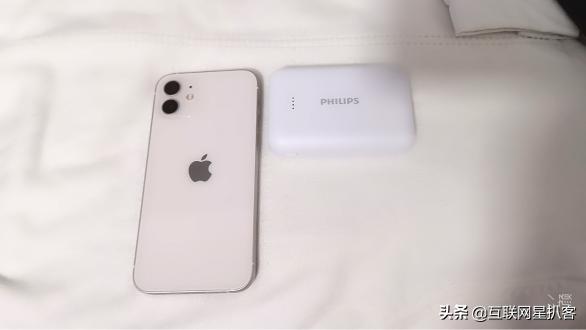 飞利浦充电宝自带线超薄小巧便携,飞利浦原装进口充电宝