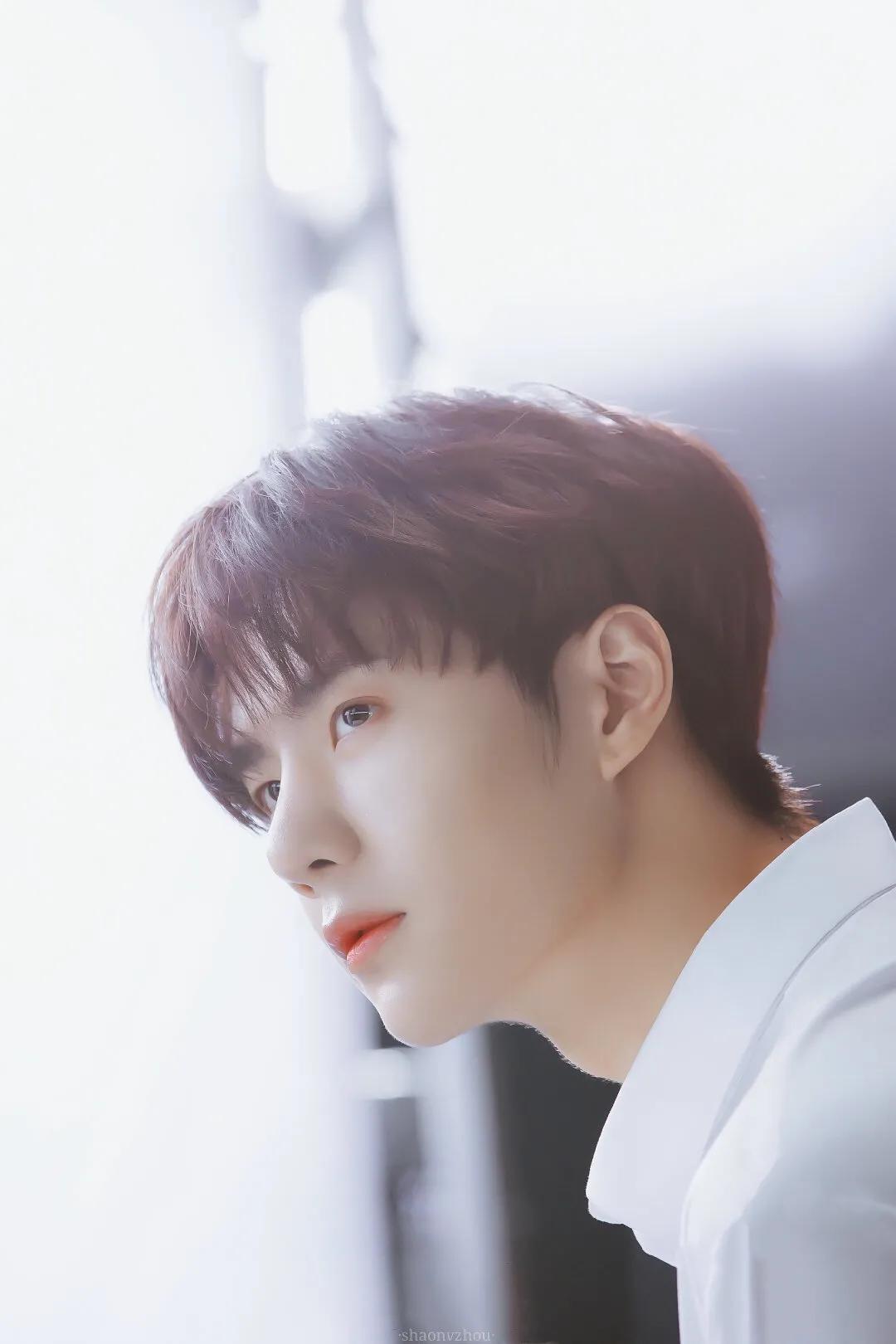 蔚蓝香水王一博身上的味道,王一博蔚蓝香水广告