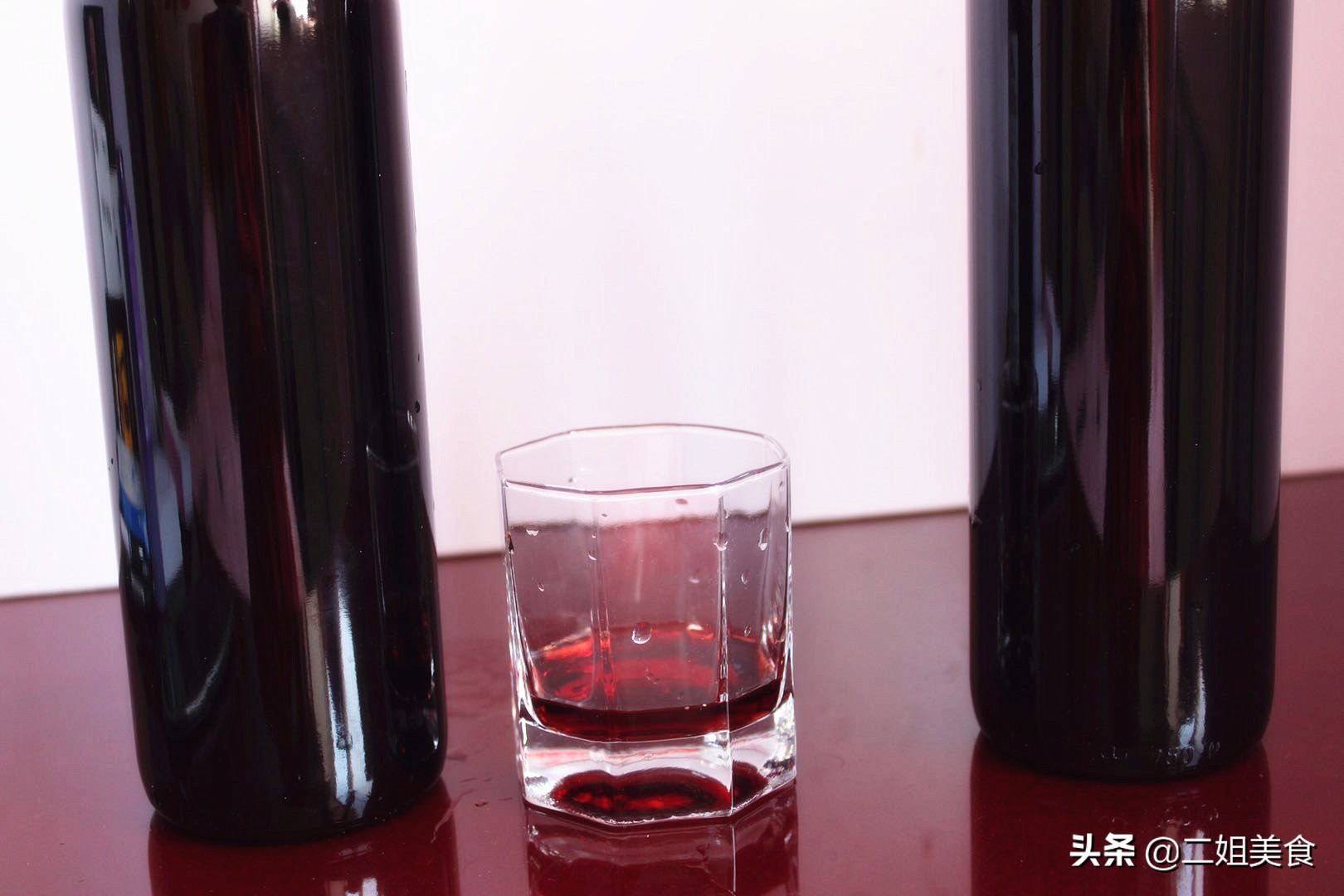 红酒发酸发涩正常吗,喝红酒不醉妙招