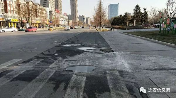 湖面结冰成为滑冰场,雪后结冰路面成滑冰场