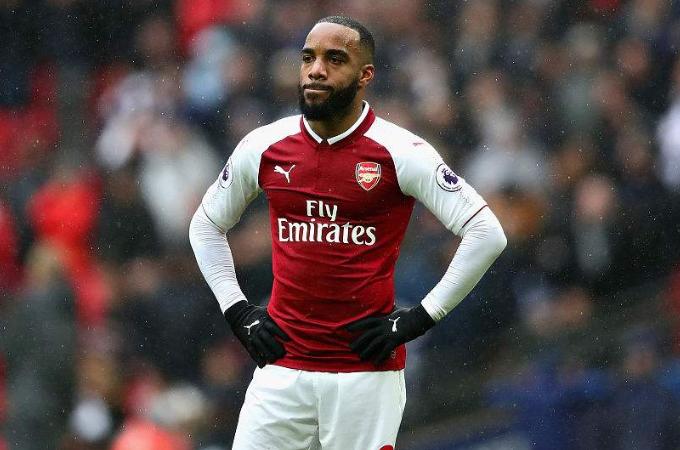 受到联赛停摆影响，转会预算不足，这两支豪门球队选择交换球员