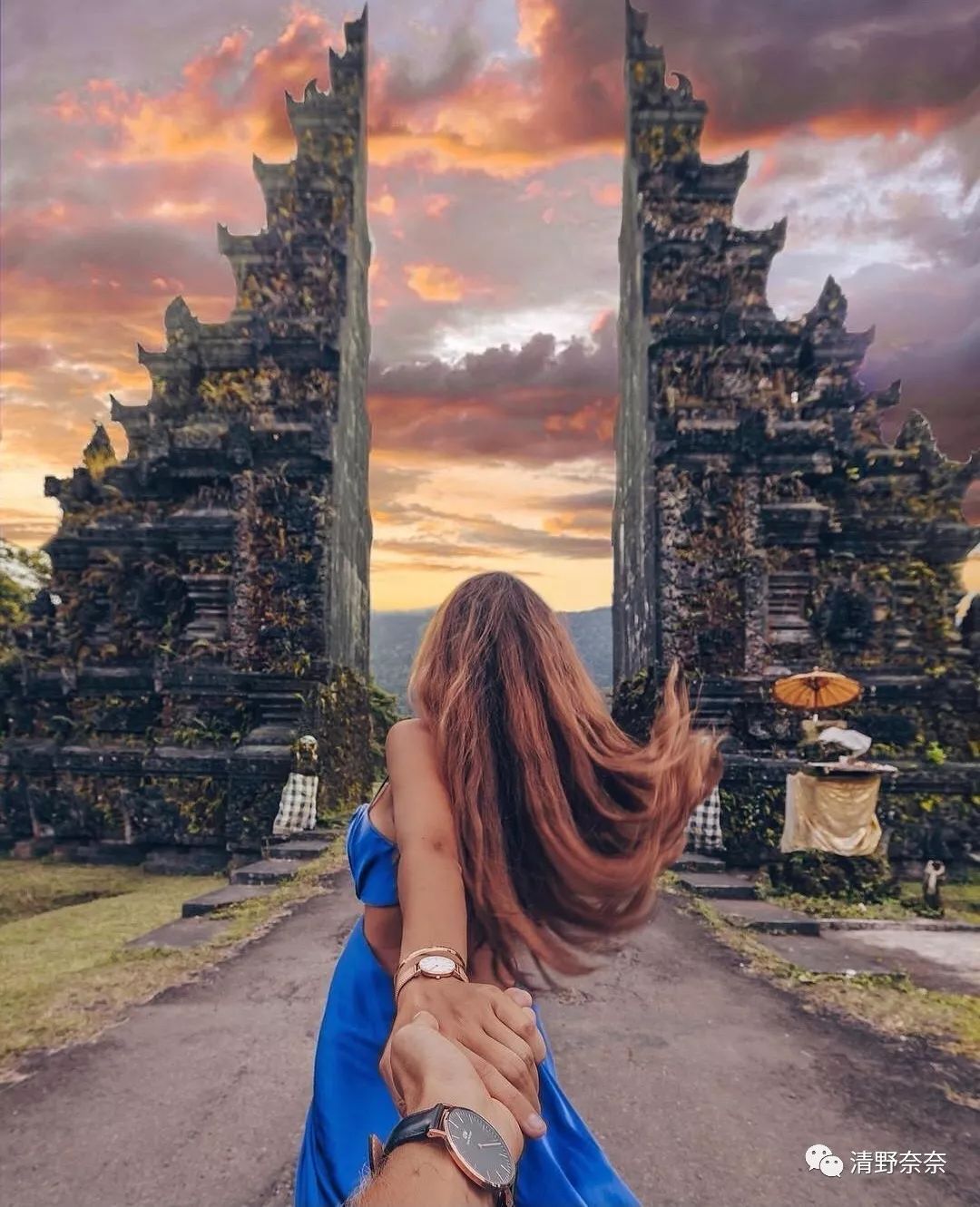 这个世界欠我,这个世界欠我一份快乐