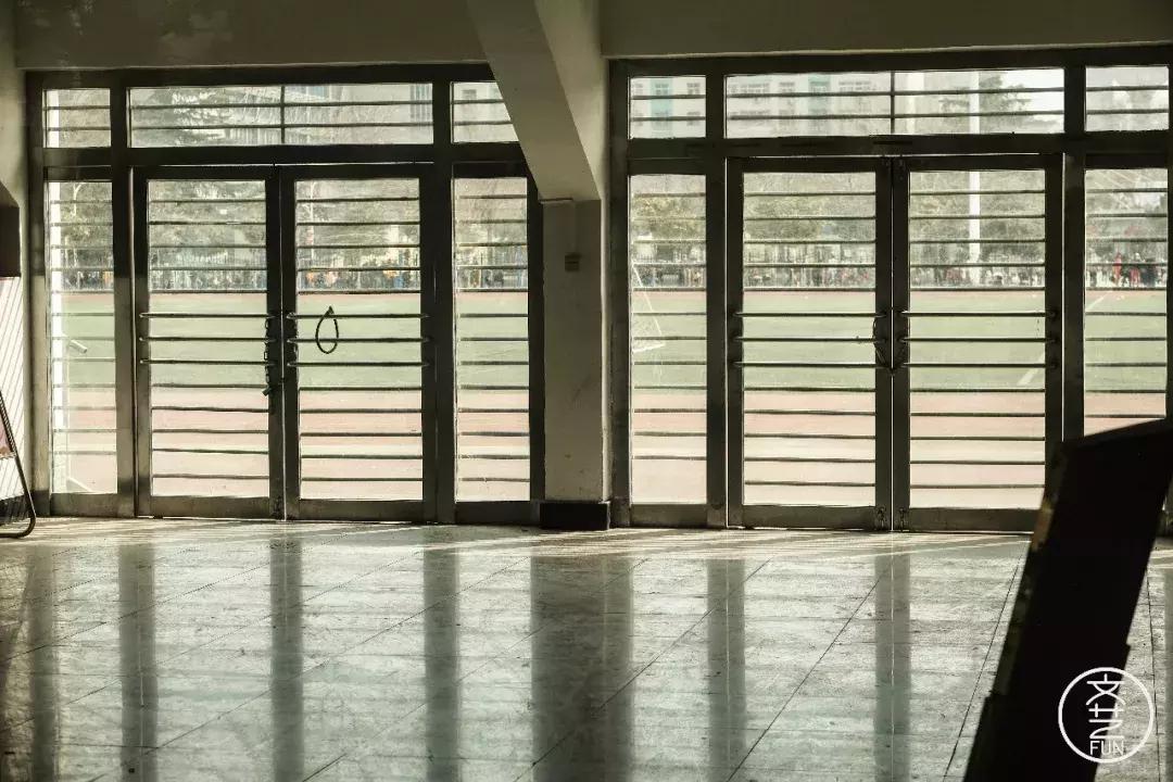 郑州火车头体育场视频,郑州市二七区火车头体育场