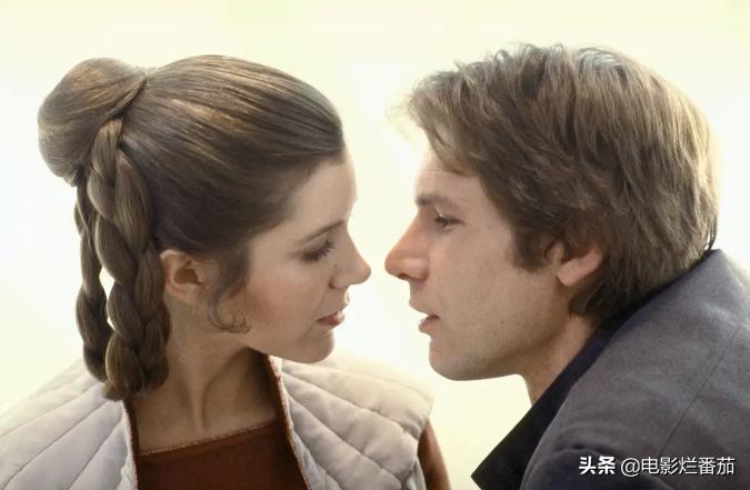 吸毒躁郁、私生活混乱？莱亚公主去世4年后，梦中情人重塑归来