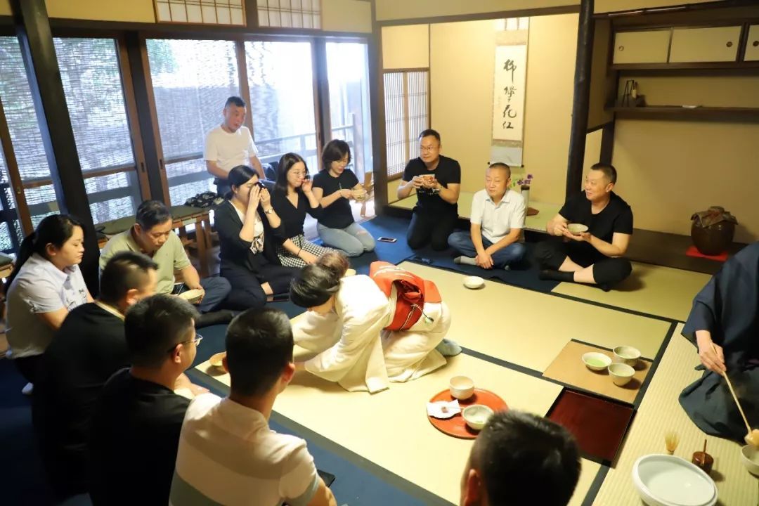 东呈国际首次标杆加盟商日本研习之旅